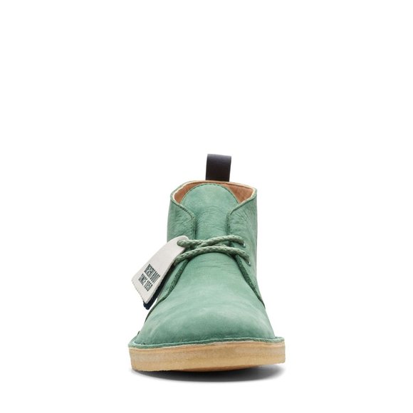 Clarks(r) Desert Bootvcy green nubuck